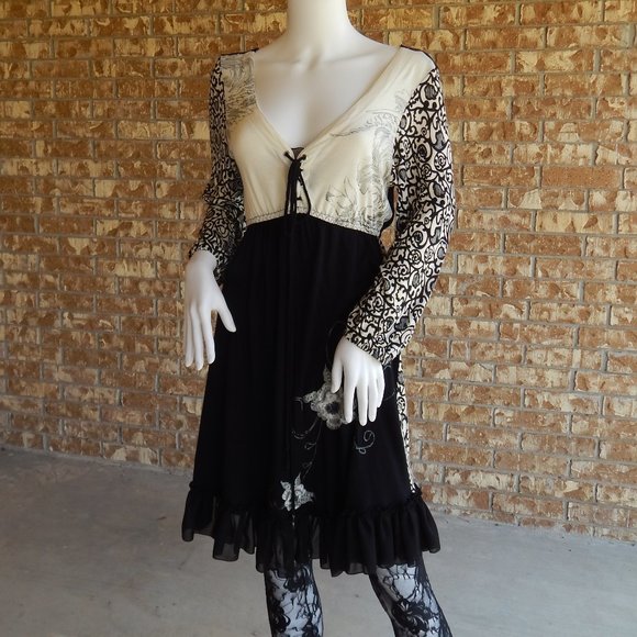 Krista Lee size  M -ARTIST DESIGN DRESS - Picture 1 of 12